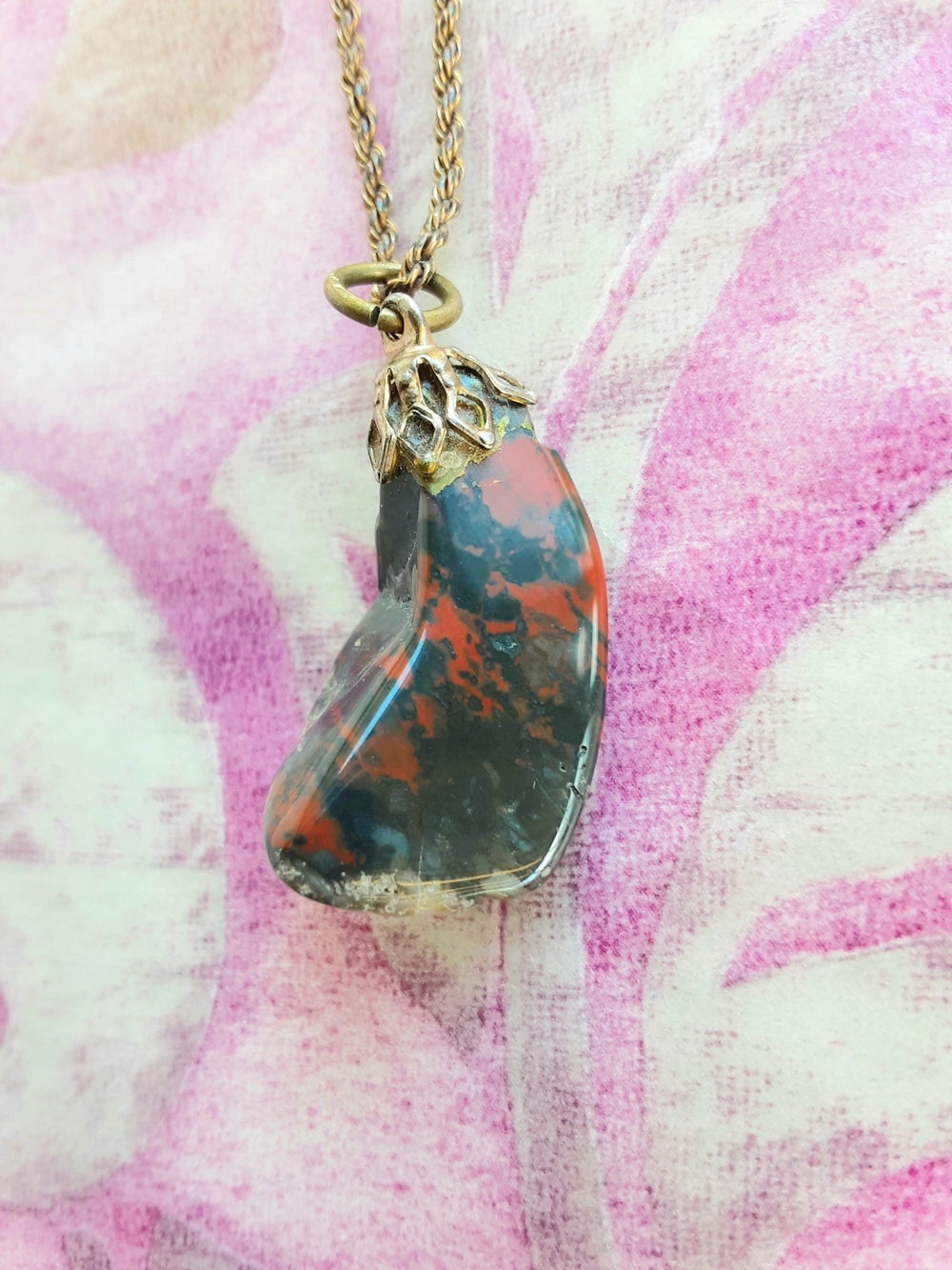 Select Red & Black Bloodstone Jasper Pendant Necklace, Vintage Gold-Tone Chain
